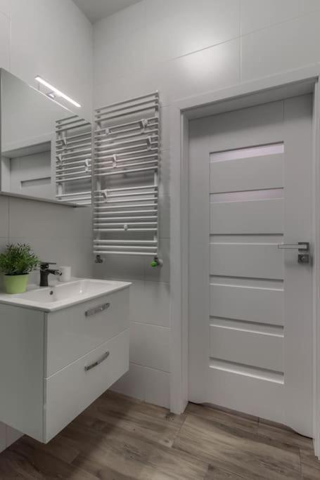 Geodezyjna'70 Cozy Rooms P1 Varşova Dış mekan fotoğraf